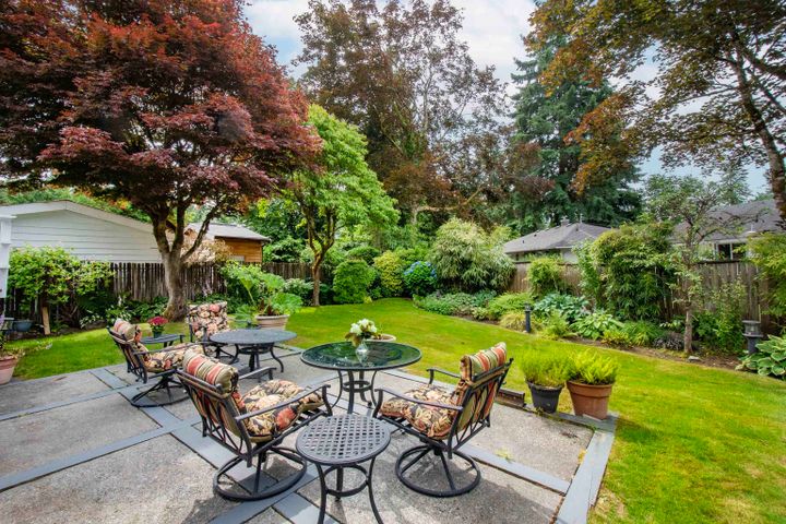 1057-montroyal-boulevard-canyon-heights-nv-north-vancouver-06-1 at 1057 Montroyal Boulevard, Canyon Heights NV, North Vancouver 1057-montroyal-boulevard-canyon-heights-nv-north-vancouver-06-1 at 1057 Montroyal Boulevard, Canyon Heights NV, North Vancouver