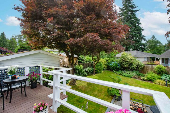 1057-montroyal-boulevard-canyon-heights-nv-north-vancouver-08 at 1057 Montroyal Boulevard, Canyon Heights NV, North Vancouver 1057-montroyal-boulevard-canyon-heights-nv-north-vancouver-08 at 1057 Montroyal Boulevard, Canyon Heights NV, North Vancouver
