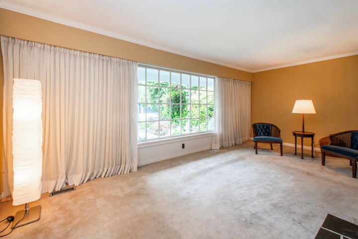 1057-montroyal-boulevard-canyon-heights-nv-north-vancouver-12-1 at 1057 Montroyal Boulevard, Canyon Heights NV, North Vancouver