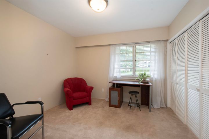 1057-montroyal-boulevard-canyon-heights-nv-north-vancouver-18-1 at 1057 Montroyal Boulevard, Canyon Heights NV, North Vancouver
