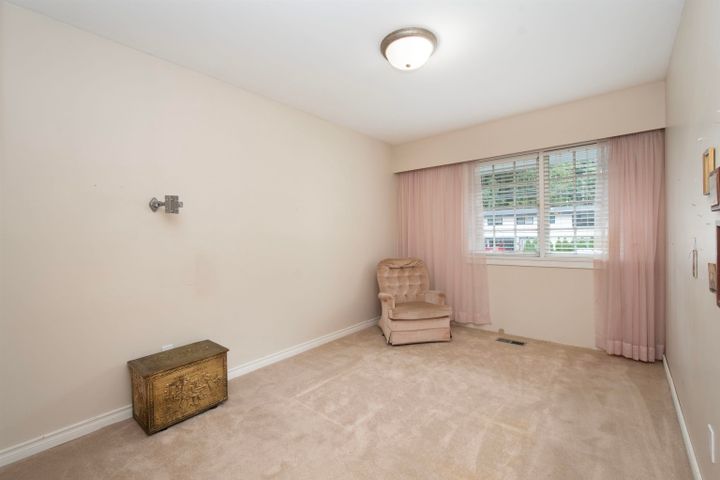 1057-montroyal-boulevard-canyon-heights-nv-north-vancouver-22-1 at 1057 Montroyal Boulevard, Canyon Heights NV, North Vancouver