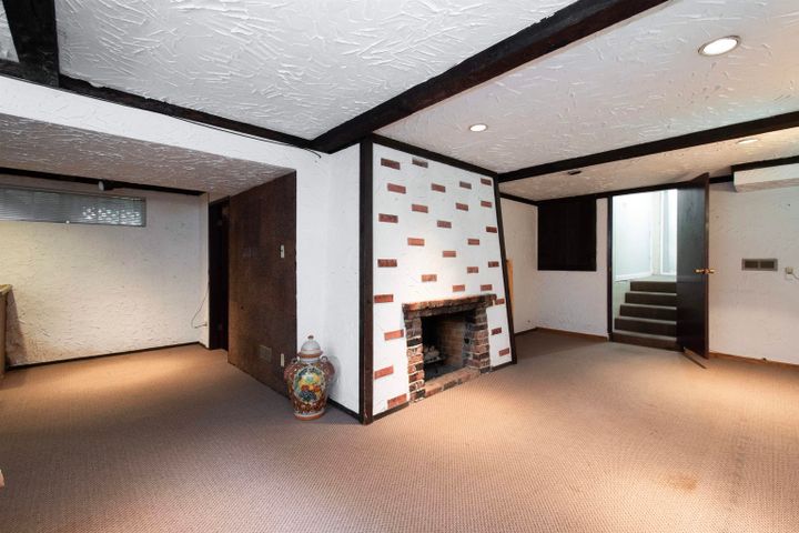 1057-montroyal-boulevard-canyon-heights-nv-north-vancouver-25-1 at 1057 Montroyal Boulevard, Canyon Heights NV, North Vancouver