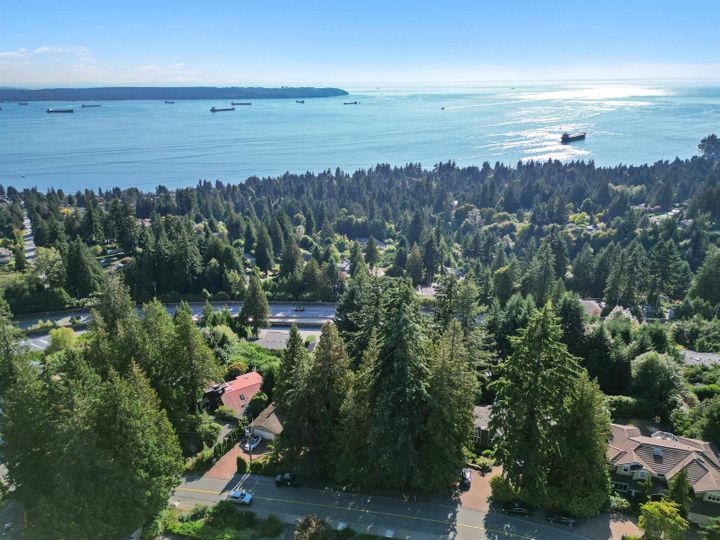 2235-chairlift-road-chelsea-park-west-vancouver-40 at 2235 Chairlift Road, Chelsea Park, West Vancouver