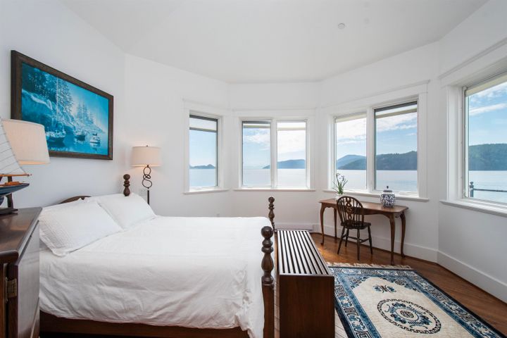 8-ocean-point-drive-howe-sound-west-vancouver-20-1 at 8 Ocean Point Drive, Howe Sound, West Vancouver