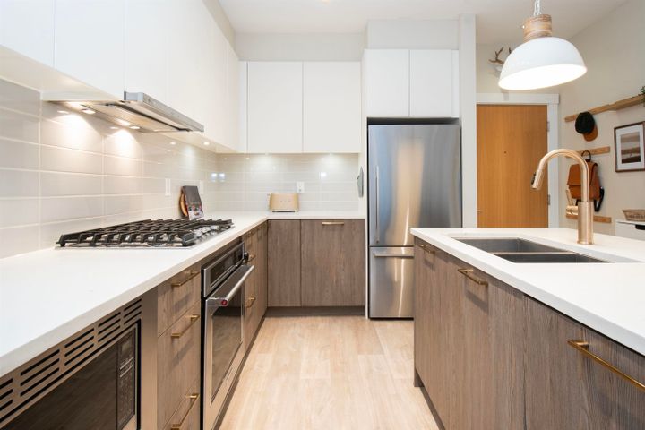 615-e-3rd-street-lower-lonsdale-north-vancouver-15 at 111 - 615 E 3rd Street, Lower Lonsdale, North Vancouver