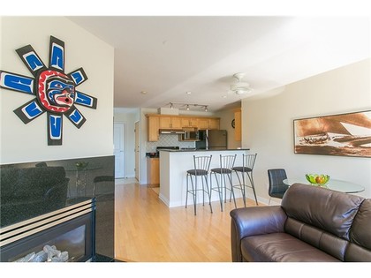 image-261800842-2.jpg at 406 - 2015  Street, Kitsilano, Vancouver West