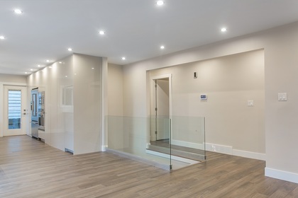 image-262042218-5.jpg at 930  Drive, Lynn Valley, North Vancouver image-262042218-5.jpg at 930  Drive, Lynn Valley, North Vancouver