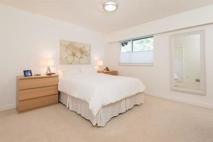 r2040295-residential-detached-5hntun-o at 1381  Road, Lynn Valley, North Vancouver