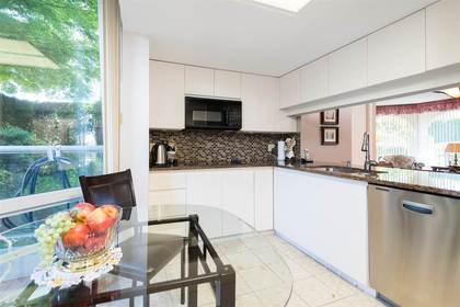 6.jpg at 102 - 168  Court, Lower Lonsdale, North Vancouver