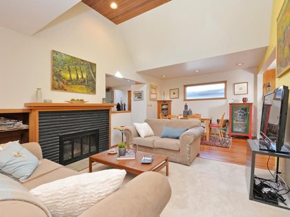 3.jpg at 1918  Drive, Deep Cove, North Vancouver 3.jpg at 1918  Drive, Deep Cove, North Vancouver