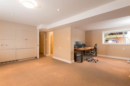 8.jpg at 919 Leovista, Edgemont, North Vancouver 8.jpg at 919 Leovista, Edgemont, North Vancouver