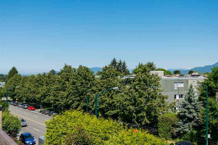 2001-balsam-street-kitsilano-vancouver-west-18 at 305 - 2001 Balsam Street, Kitsilano, Vancouver West 2001-balsam-street-kitsilano-vancouver-west-18 at 305 - 2001 Balsam Street, Kitsilano, Vancouver West