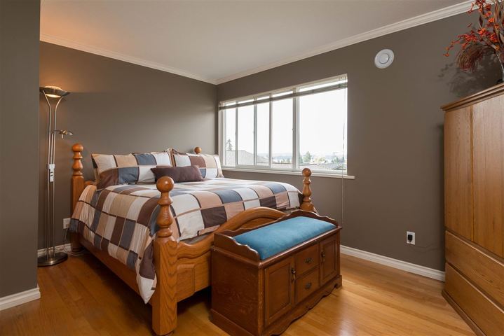 1818-chesterfield-avenue-central-lonsdale-north-vancouver-11 at 4 - 1818 Chesterfield Avenue, Central Lonsdale, North Vancouver