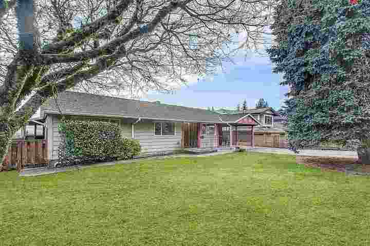 527-genoa-crescent-upper-delbrook-north-vancouver-07 at 527 Genoa Crescent, Upper Delbrook, North Vancouver 527-genoa-crescent-upper-delbrook-north-vancouver-07 at 527 Genoa Crescent, Upper Delbrook, North Vancouver