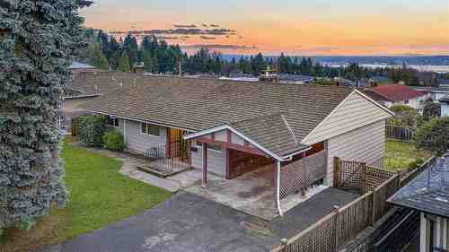 527-genoa-crescent-upper-delbrook-north-vancouver-05 at 527 Genoa Crescent, Upper Delbrook, North Vancouver