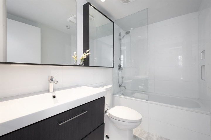 198-aquarius-mews-yaletown-vancouver-west-14 at 1703 - 198 Aquarius Mews, Yaletown, Vancouver West 198-aquarius-mews-yaletown-vancouver-west-14 at 1703 - 198 Aquarius Mews, Yaletown, Vancouver West
