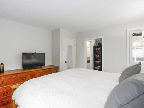 230-w-15th-street-central-lonsdale-north-vancouver-12 at 21 - 230 W 15th Street, Central Lonsdale, North Vancouver