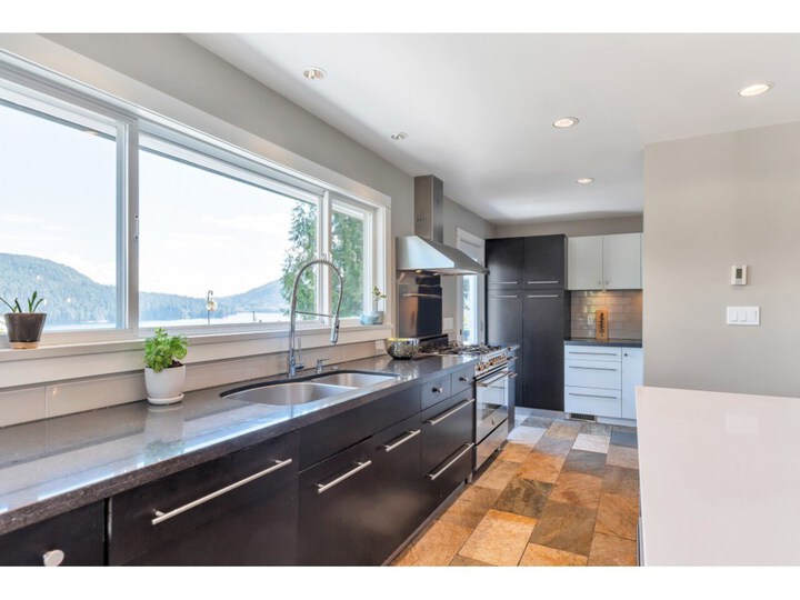 714-huntingdon-crescent-dollarton-north-vancouver-10 at 714 Huntingdon Crescent, Dollarton, North Vancouver 714-huntingdon-crescent-dollarton-north-vancouver-10 at 714 Huntingdon Crescent, Dollarton, North Vancouver