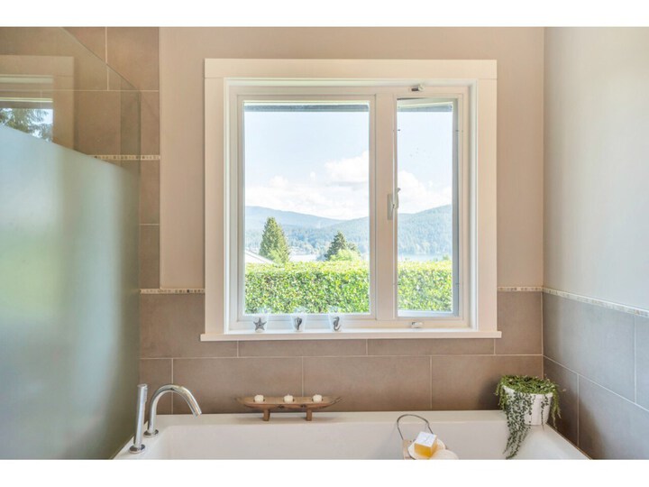 714-huntingdon-crescent-dollarton-north-vancouver-32 at 714 Huntingdon Crescent, Dollarton, North Vancouver 714-huntingdon-crescent-dollarton-north-vancouver-32 at 714 Huntingdon Crescent, Dollarton, North Vancouver