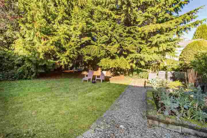 3380-edgemont-boulevard-edgemont-north-vancouver-21 at 3380 Edgemont Boulevard, Edgemont, North Vancouver 3380-edgemont-boulevard-edgemont-north-vancouver-21 at 3380 Edgemont Boulevard, Edgemont, North Vancouver