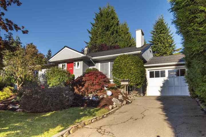 3380-edgemont-boulevard-edgemont-north-vancouver-30 at 3380 Edgemont Boulevard, Edgemont, North Vancouver