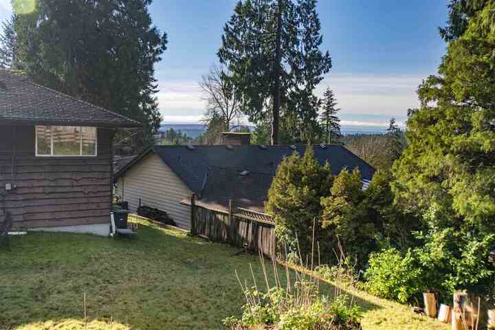 818-clements-avenue-canyon-heights-nv-north-vancouver-24 at 818 Clements Avenue, Canyon Heights NV, North Vancouver 818-clements-avenue-canyon-heights-nv-north-vancouver-24 at 818 Clements Avenue, Canyon Heights NV, North Vancouver