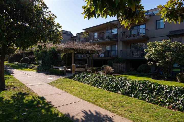 251-w-4th-street-lower-lonsdale-north-vancouver-01 at 311 - 251 W 4th Street, Lower Lonsdale, North Vancouver 251-w-4th-street-lower-lonsdale-north-vancouver-01 at 311 - 251 W 4th Street, Lower Lonsdale, North Vancouver