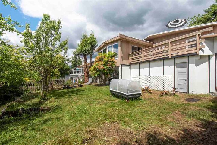 711-montroyal-boulevard-canyon-heights-nv-north-vancouver-21 at 711 Montroyal Boulevard, Canyon Heights NV, North Vancouver 711-montroyal-boulevard-canyon-heights-nv-north-vancouver-21 at 711 Montroyal Boulevard, Canyon Heights NV, North Vancouver