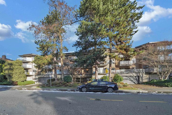 210-w-2nd-street-lower-lonsdale-north-vancouver-22 at 325 - 210 W 2nd Street, Lower Lonsdale, North Vancouver 210-w-2nd-street-lower-lonsdale-north-vancouver-22 at 325 - 210 W 2nd Street, Lower Lonsdale, North Vancouver