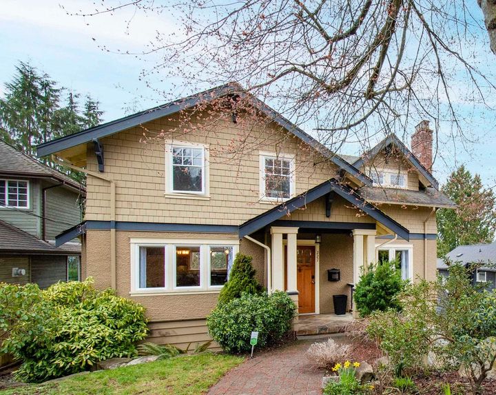 227-w-windsor-road-upper-lonsdale-north-vancouver-02 at 227 W Windsor Road, Upper Lonsdale, North Vancouver 227-w-windsor-road-upper-lonsdale-north-vancouver-02 at 227 W Windsor Road, Upper Lonsdale, North Vancouver