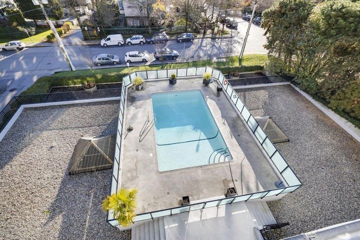 650-16th-street-ambleside-west-vancouver-11 at 301 - 650 16th Street, Ambleside, West Vancouver 650-16th-street-ambleside-west-vancouver-11 at 301 - 650 16th Street, Ambleside, West Vancouver
