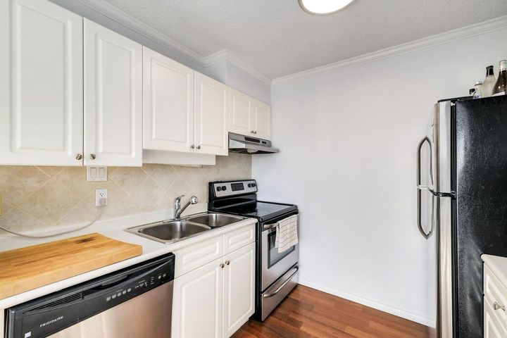 650-16th-street-ambleside-west-vancouver-14 at 301 - 650 16th Street, Ambleside, West Vancouver 650-16th-street-ambleside-west-vancouver-14 at 301 - 650 16th Street, Ambleside, West Vancouver