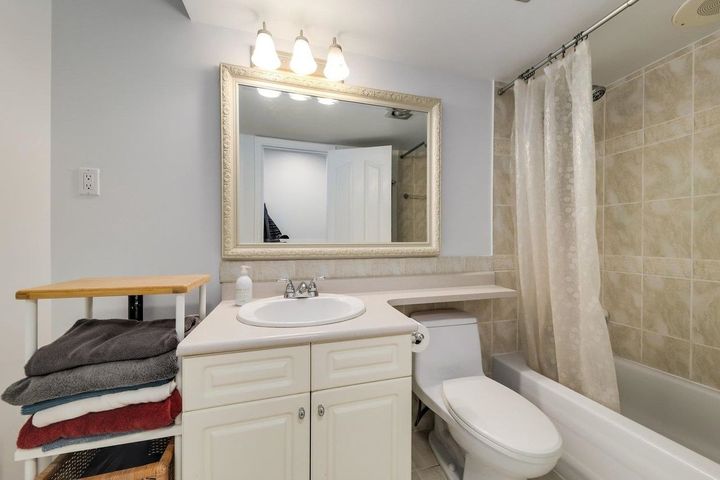 650-16th-street-ambleside-west-vancouver-21 at 301 - 650 16th Street, Ambleside, West Vancouver 650-16th-street-ambleside-west-vancouver-21 at 301 - 650 16th Street, Ambleside, West Vancouver