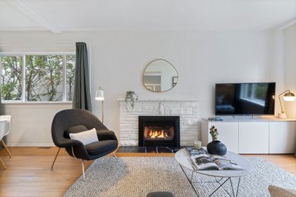 261-e-4th-street-lower-lonsdale-north-vancouver-06 at 261 E 4th Street, Lower Lonsdale, North Vancouver