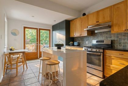 261-e-4th-street-lower-lonsdale-north-vancouver-11 at 261 E 4th Street, Lower Lonsdale, North Vancouver