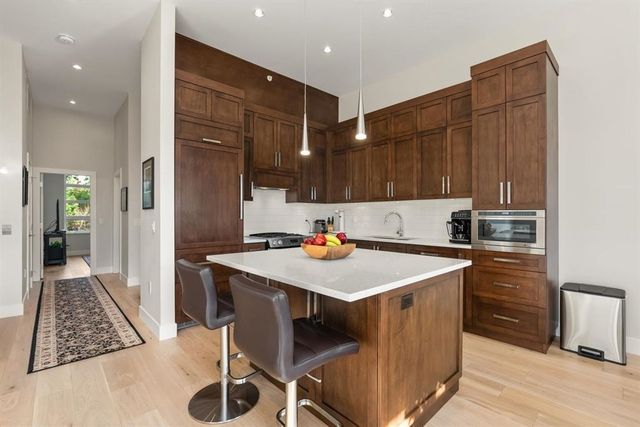 13585-16-avenue-crescent-bch-ocean-pk-south-surrey-white-rock-03 at 205 - 13585 16 Avenue, Crescent Bch Ocean Pk., South Surrey White Rock