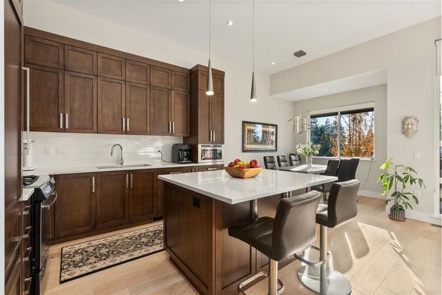 13585-16-avenue-crescent-bch-ocean-pk-south-surrey-white-rock-04 at 205 - 13585 16 Avenue, Crescent Bch Ocean Pk., South Surrey White Rock