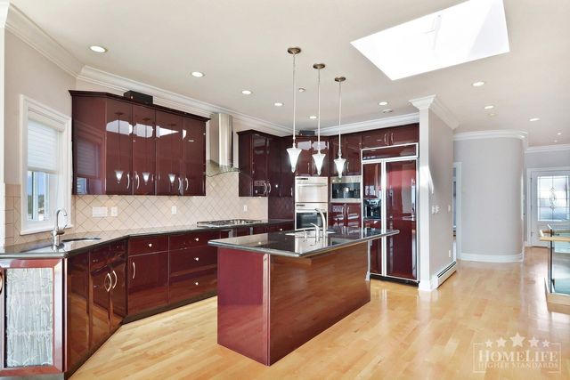 15080-beachview-avenue-white-rock-south-surrey-white-rock-10 at 15080 Beachview Avenue, White Rock, South Surrey White Rock