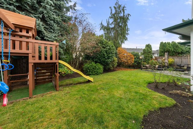 15560-vista-drive-white-rock-south-surrey-white-rock-39 at 15560 Vista Drive, White Rock, South Surrey White Rock