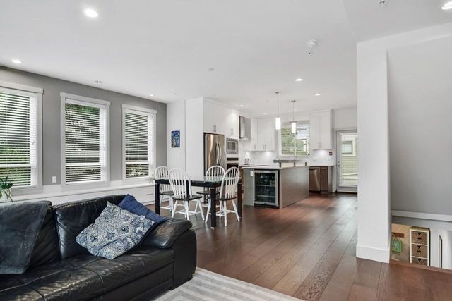 1338-foster-street-white-rock-south-surrey-white-rock-04 at 1 - 1338 Foster Street, White Rock, South Surrey White Rock