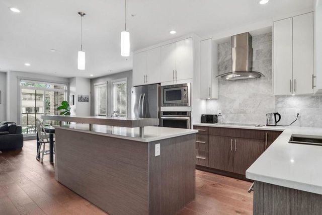 1338-foster-street-white-rock-south-surrey-white-rock-09 at 1 - 1338 Foster Street, White Rock, South Surrey White Rock