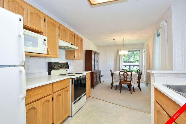 badge_image9 at 108 - 13959 16 Avenue, Sunnyside Park Surrey, South Surrey White Rock