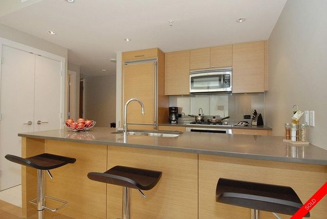 badge_image12 at 703 - 1473 Johnston Road, White Rock, South Surrey White Rock