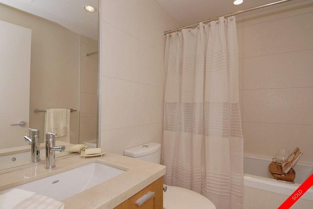 badge_image7 at 703 - 1473 Johnston Road, White Rock, South Surrey White Rock