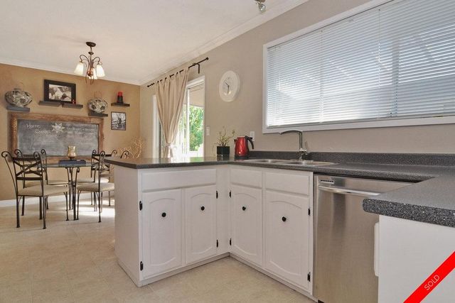 badge_image2 at 2254 Beaver Street, Abbotsford West, Abbotsford