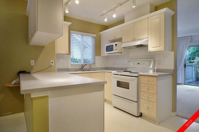 badge_image7 at 36 - 3387 King George Boulevard, King George Corridor, South Surrey White Rock