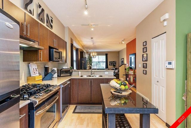 badge_image11 at 88 - 15152 62a Avenue, Sullivan Station, Surrey