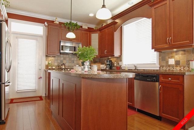 badge_image14 at 7354 196b Street, Willoughby Heights, Langley