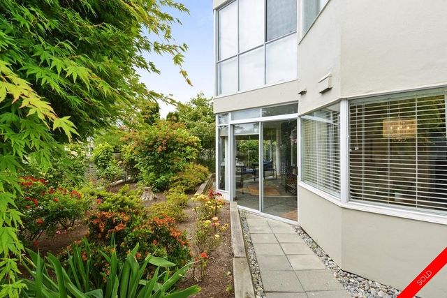 badge_image18 at 15 - 1442 Foster Street, White Rock, South Surrey White Rock