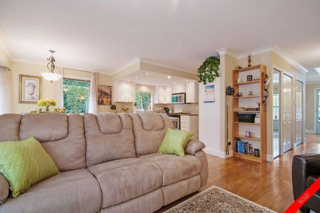 badge_image at 13517 16th Avenue, Crescent Bch Ocean Pk., South Surrey White Rock